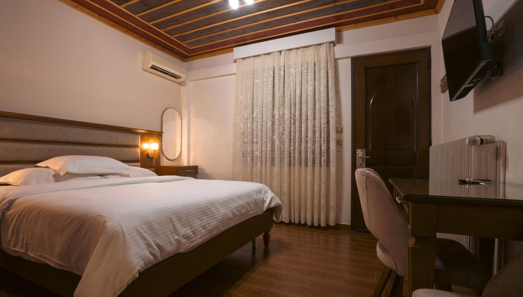 Kallinikos Guesthouse Loutraki  Ngoại thất bức ảnh