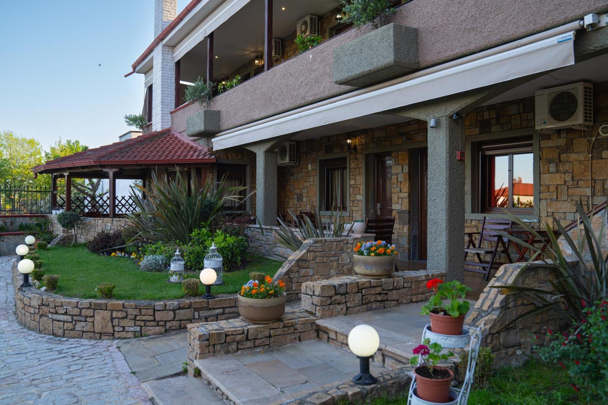 Kallinikos Guesthouse Loutraki  Ngoại thất bức ảnh