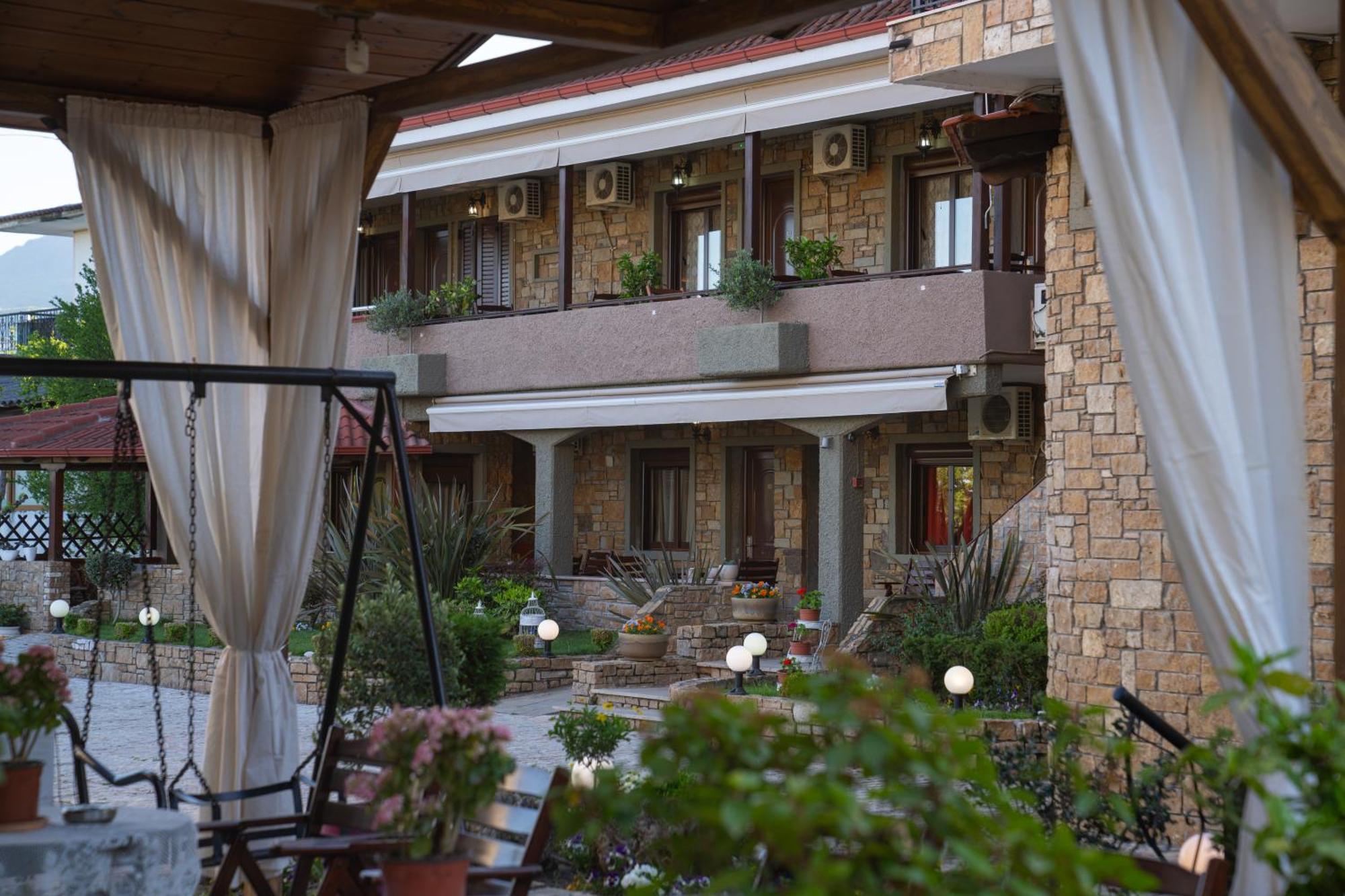 Kallinikos Guesthouse Loutraki  Ngoại thất bức ảnh