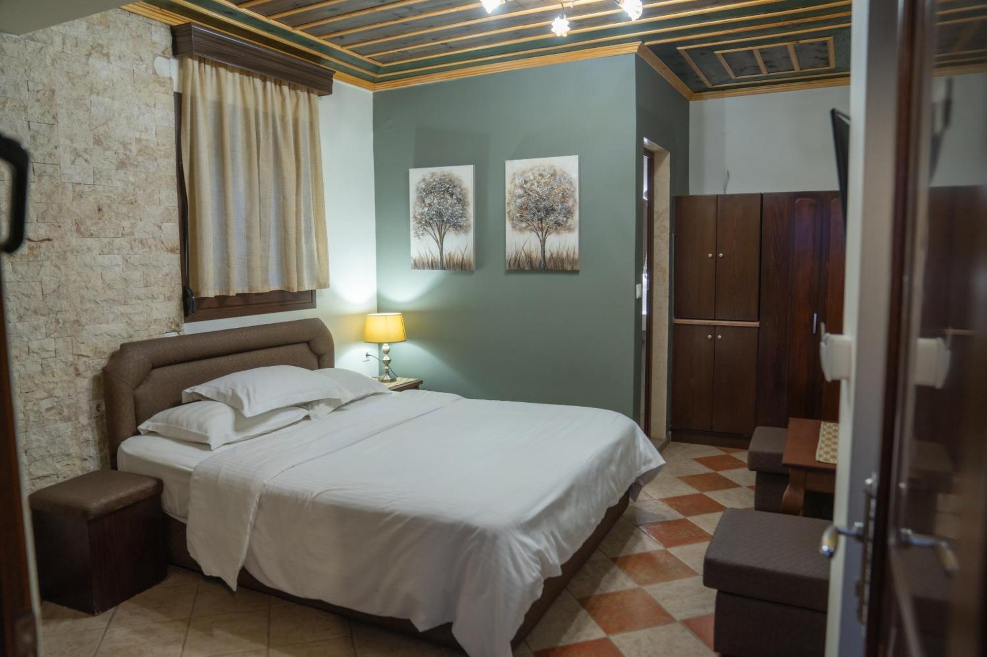 Kallinikos Guesthouse Loutraki  Ngoại thất bức ảnh