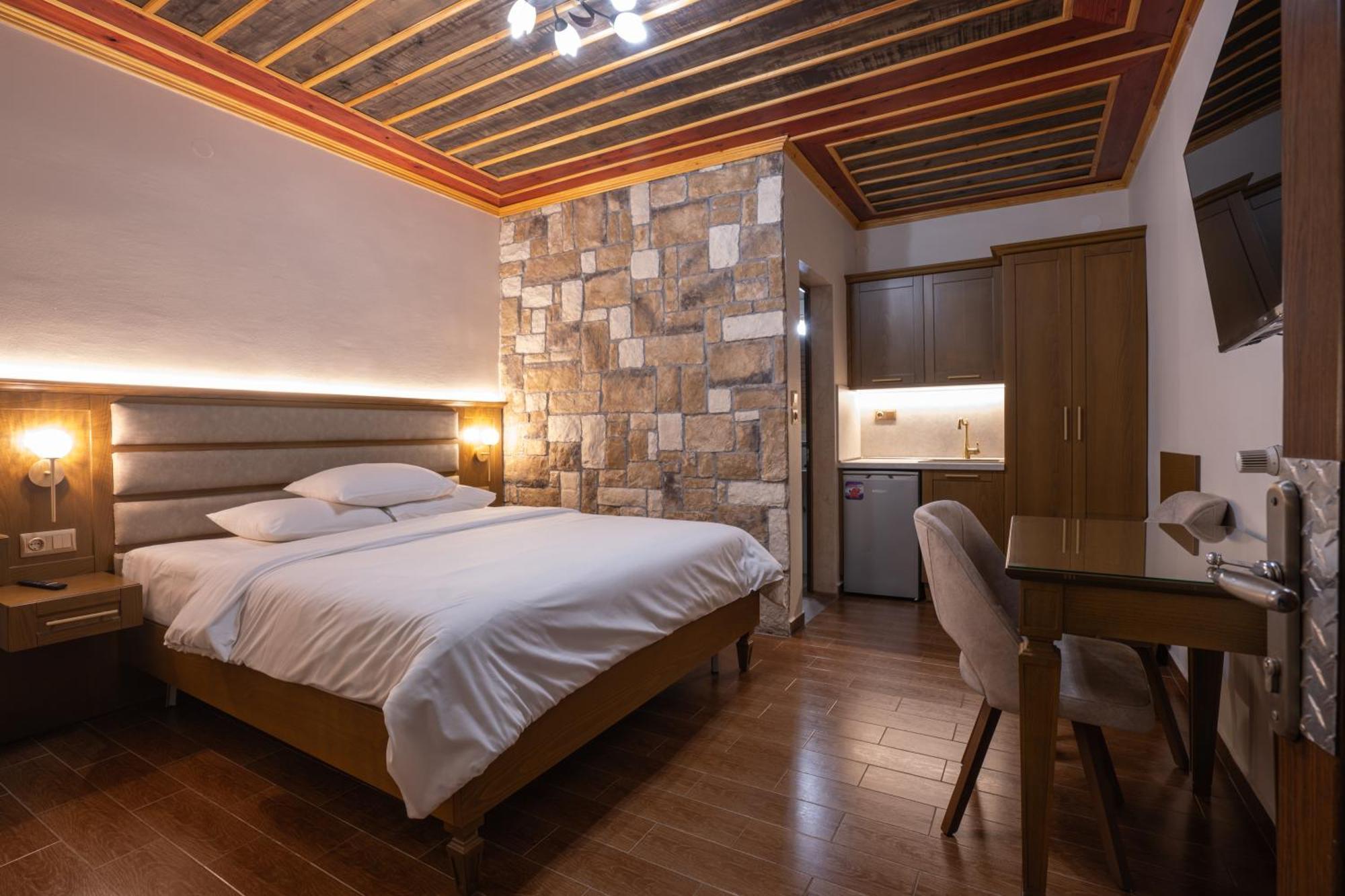 Kallinikos Guesthouse Loutraki  Ngoại thất bức ảnh