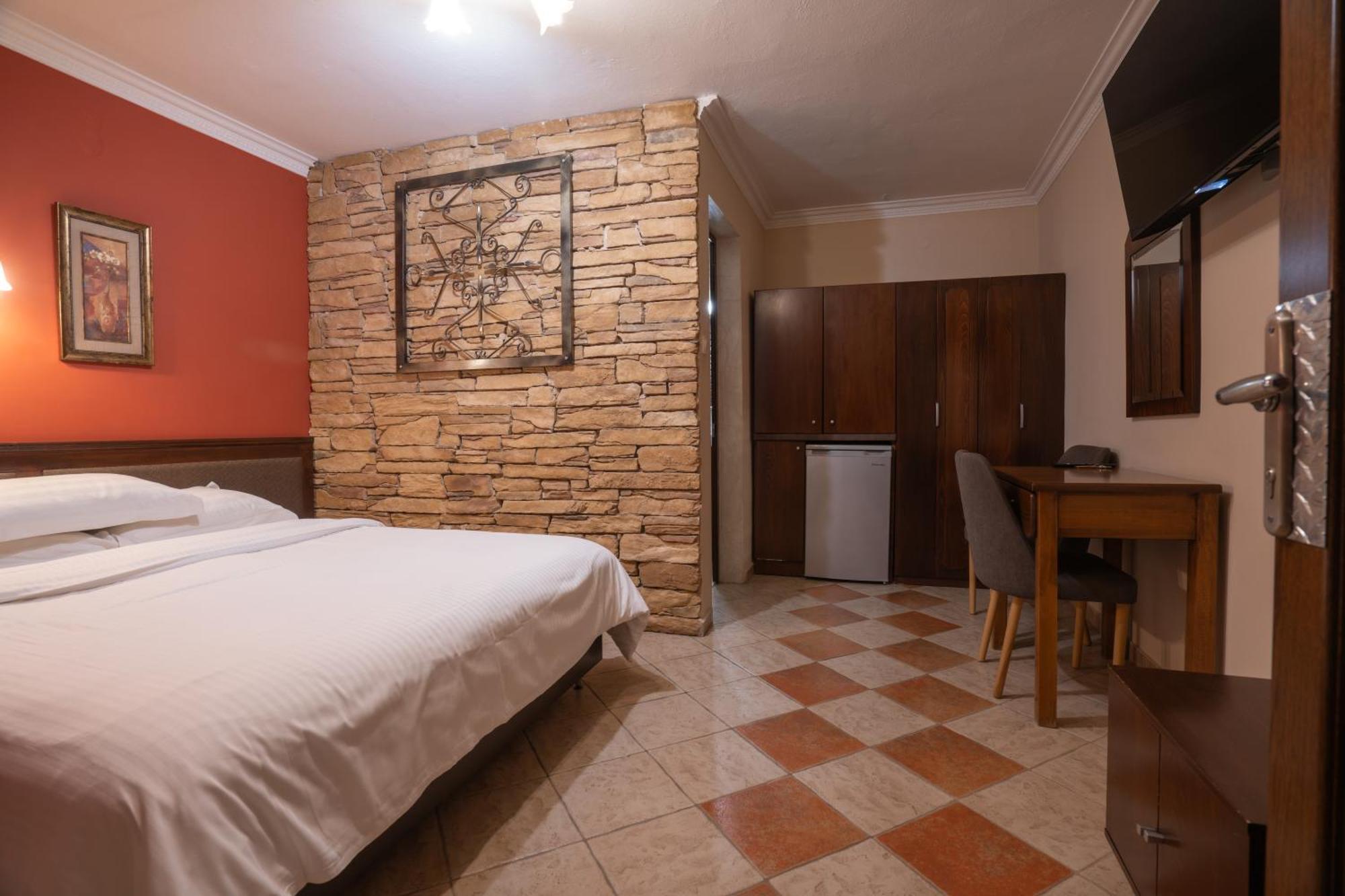 Kallinikos Guesthouse Loutraki  Ngoại thất bức ảnh