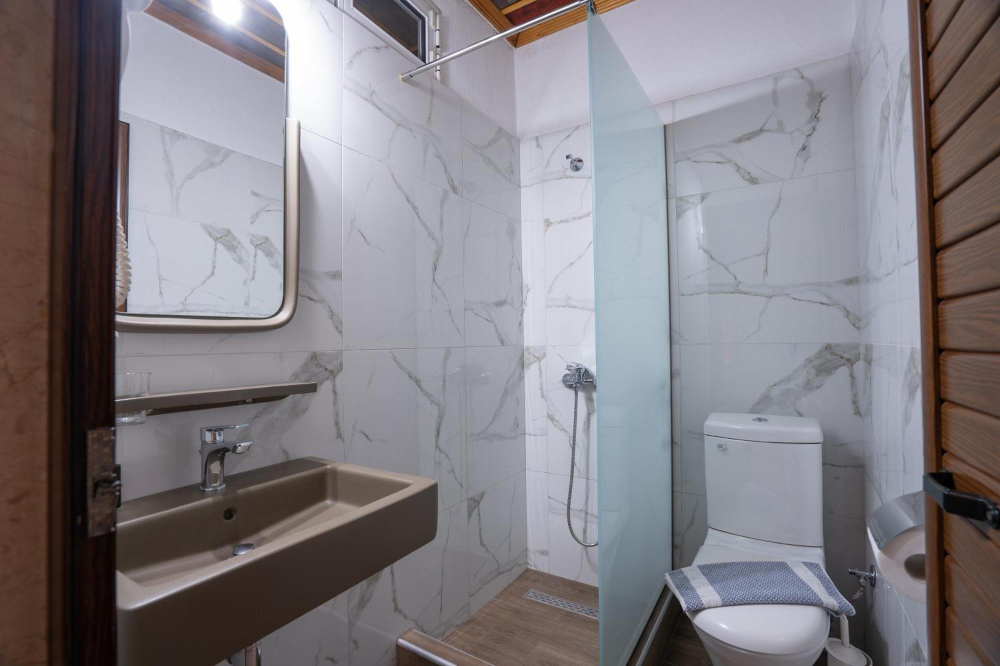 Kallinikos Guesthouse Loutraki  Ngoại thất bức ảnh