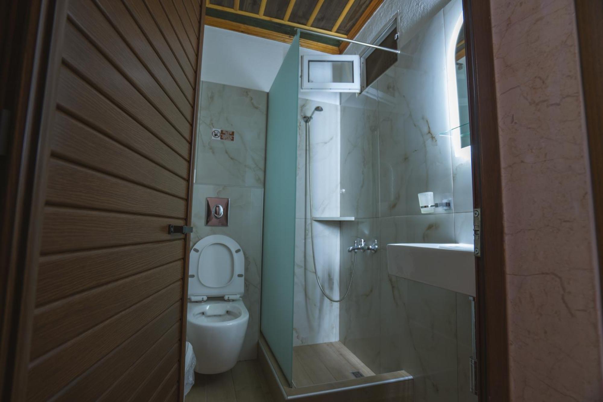 Kallinikos Guesthouse Loutraki  Ngoại thất bức ảnh