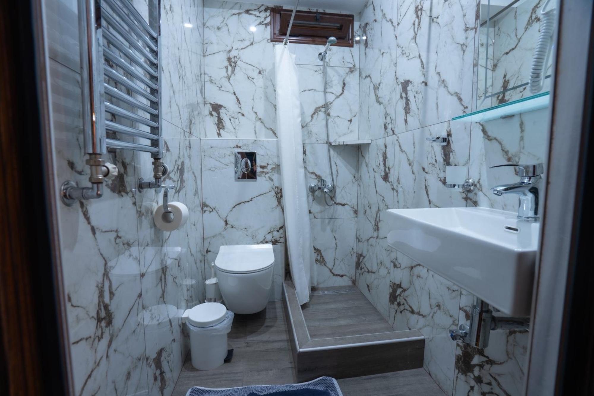 Kallinikos Guesthouse Loutraki  Ngoại thất bức ảnh