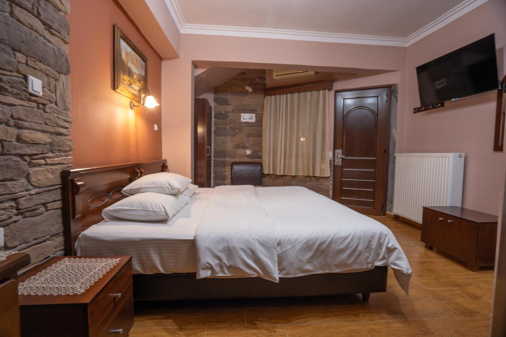 Kallinikos Guesthouse Loutraki  Ngoại thất bức ảnh